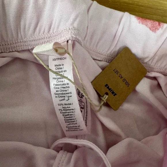 SKIMS Valentines Day 2024 Lip Print Pajama Set size XS - Picture 8 of 12